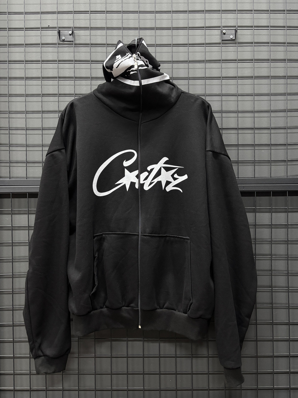 Зіпка Corteiz чорна L