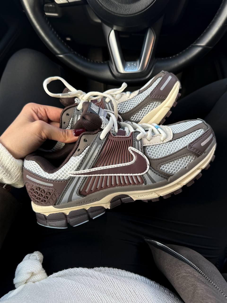 Zoom Vomero 5 Brown 37