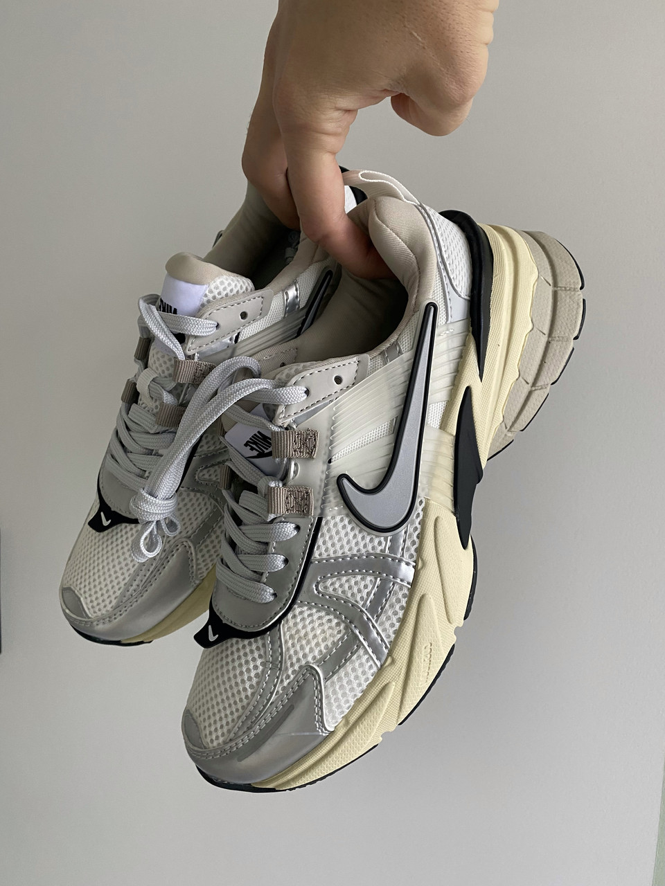 Nike V2K Runtekk White Silver 38