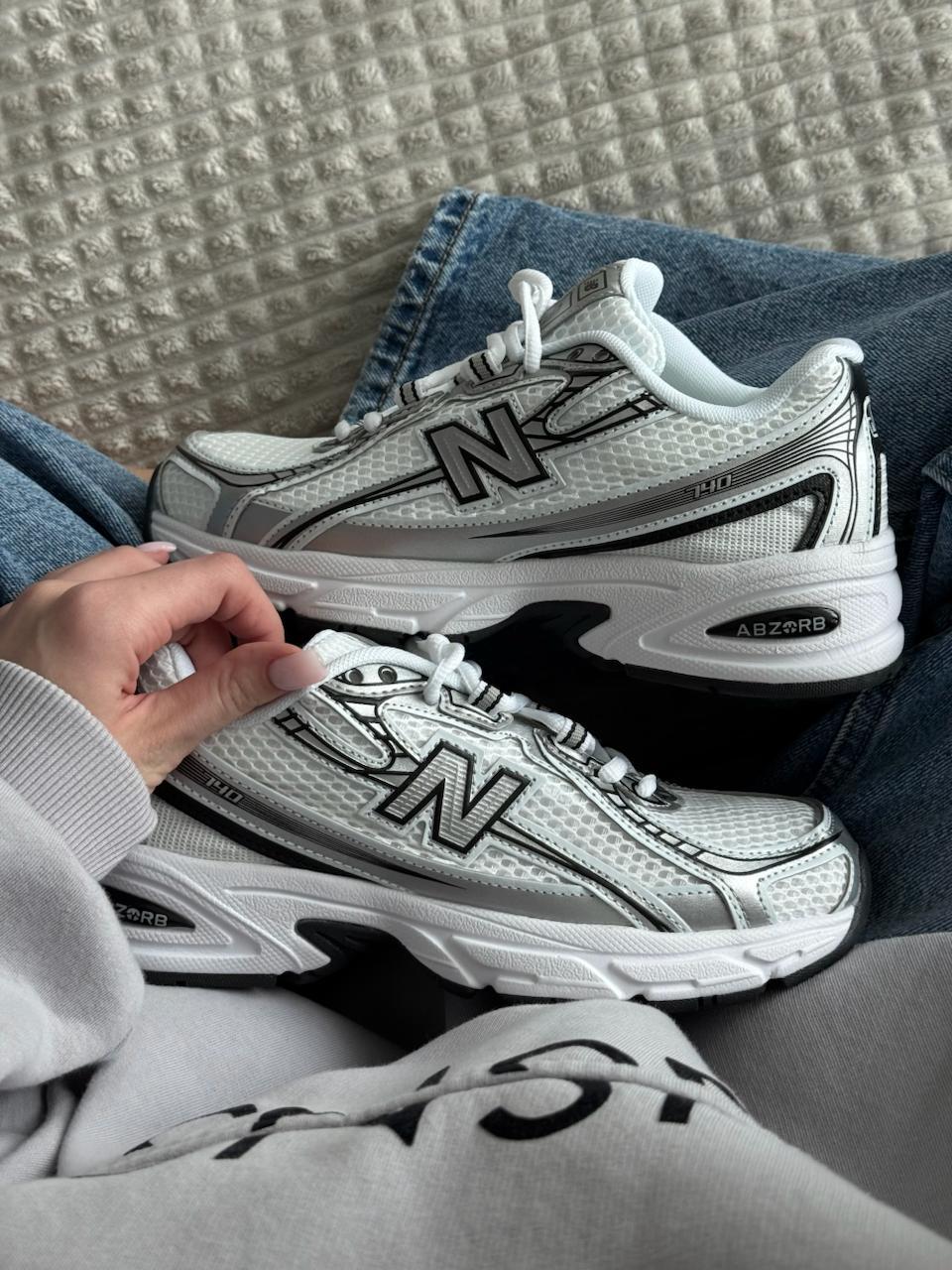 740 V2 White/Silver/Black 37