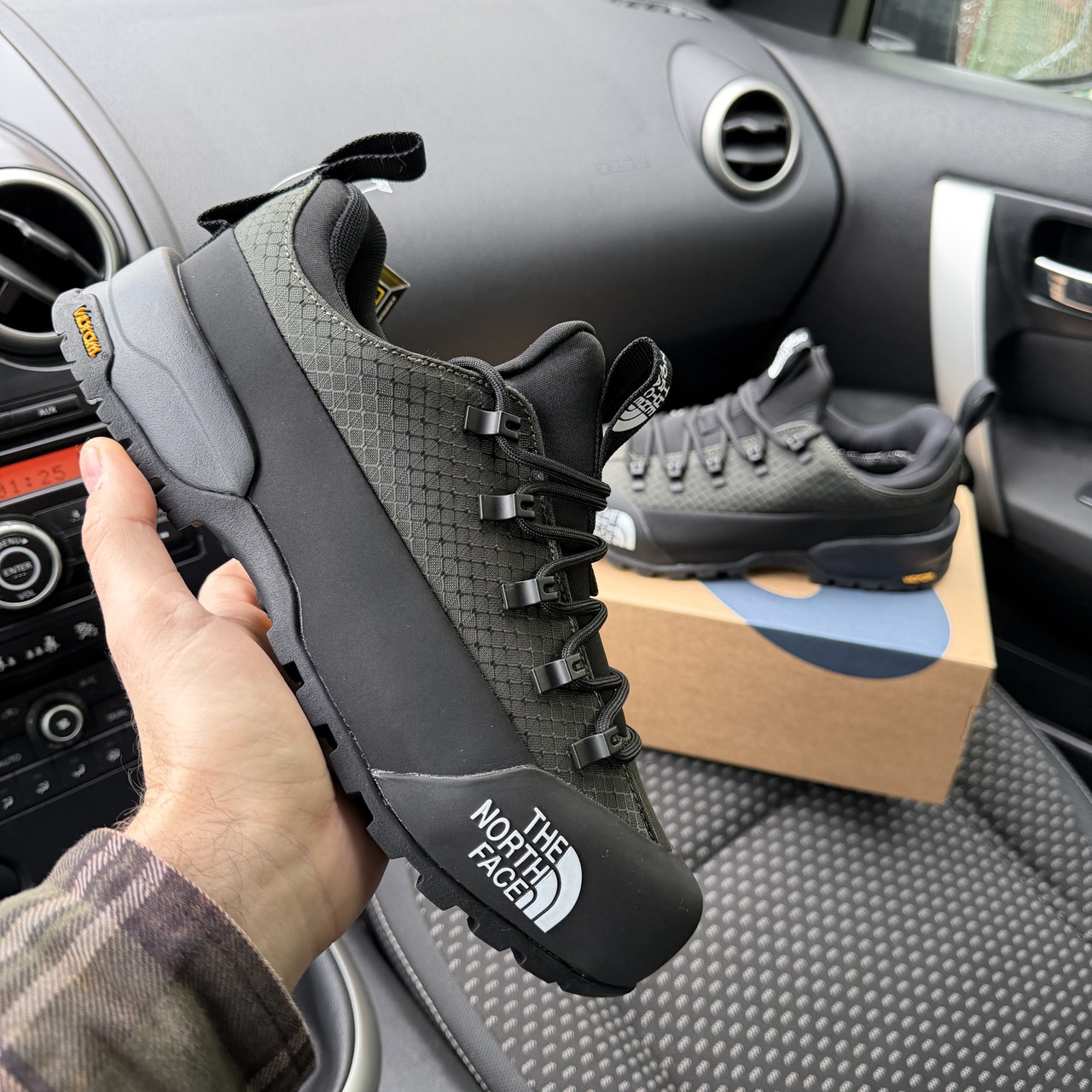 The North Face Glenclyffe Low Khaki Black TNF 📦 40