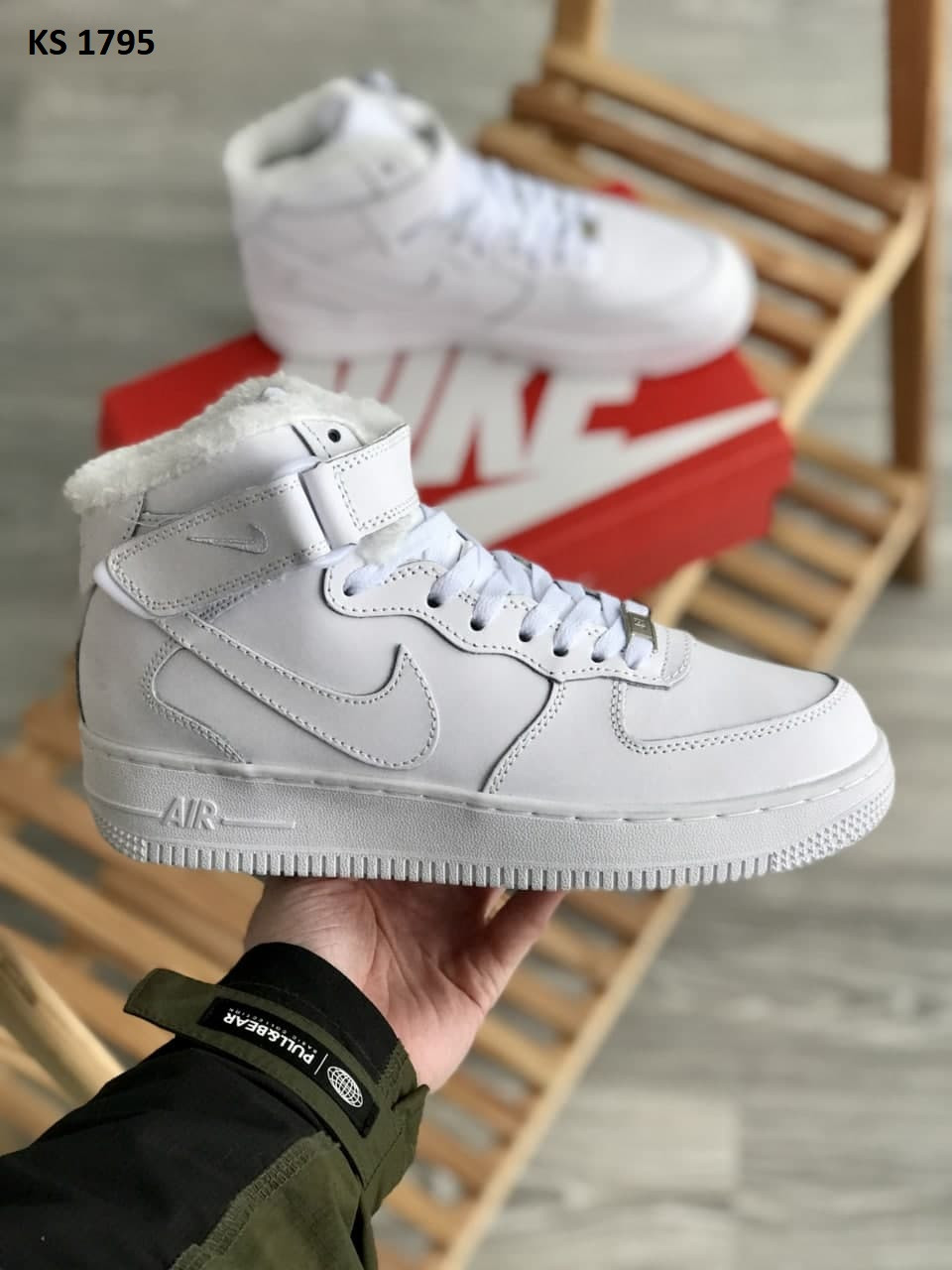 Nike Air Force 1 07 Mid LV8 (білі) ЗИМА