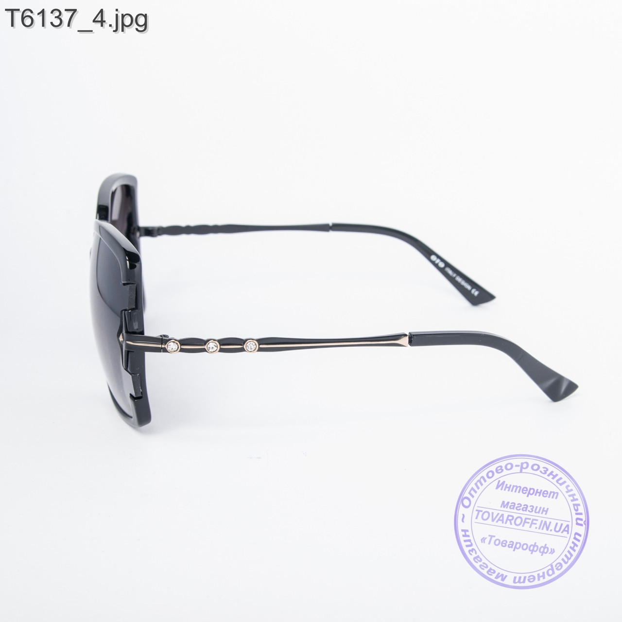 Оптом женские солнцезащитные очки черные - T6137 - фото 4 - id-p498482717