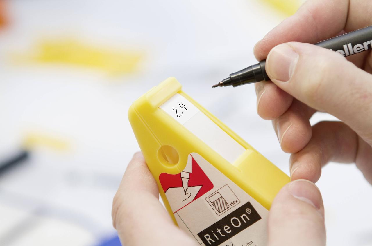 HellermannTyton Empty Dispenser RO-PL-YE 590-00010 ручной этикетировочный диспенсер, этикеток на листе: 0, 1 шт.