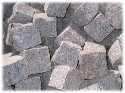 Гранитная брусчатка для мощения площадок и дорог в Житомире