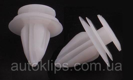Клипса обшивки Toyota Auris, Avensis, Camry, Highlander, Land Cruiser, IQ, Prius, RAV4, Yaris / Haval OEM: 9046710161