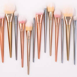 Аксесуари для макіяжу