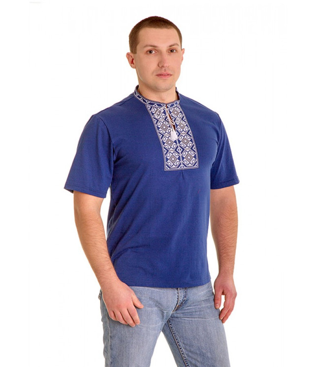 Мужская футболка в украинском стиле
