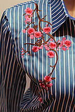 Жіночі сорочки смужка з вишивкою "Сакура" оптом VSA світло-блакитний, фото 2