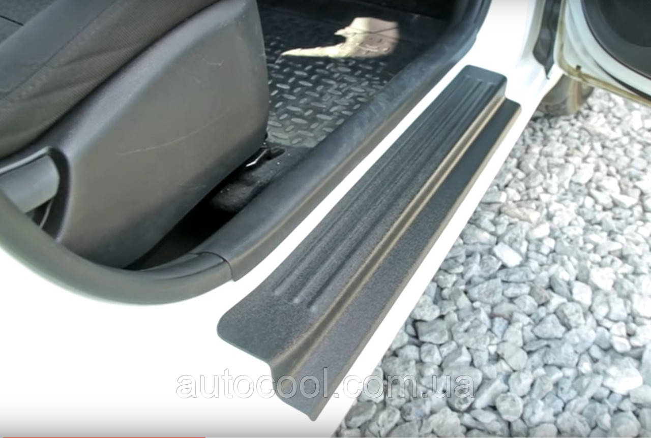 Накладки на внутрішні пороги дверей (вар.2) KIA Rio III (хетчбек) 2011-2015 (дорестайлинг), фото 1