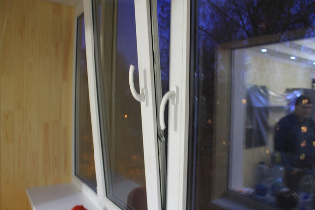 Як дешево зробити скління балкона фото Тепловик