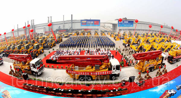 <p>XCMG стала первой компанией в отрасли, чьи доходы превысили отметку 100 млрд. юаней.</p>