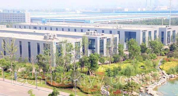 <p>Открыт исследовательский институт строительной техники в г. Сюйчжоу в провинции Цзянсу, инвестиции в строительство которого составили 1 млрд. юаней. XCMG постепенно создает глобальную систему научно-технических разработок.</p>