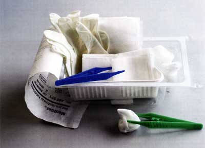 Маніпуляційні набори та допоміжні медичні вироби