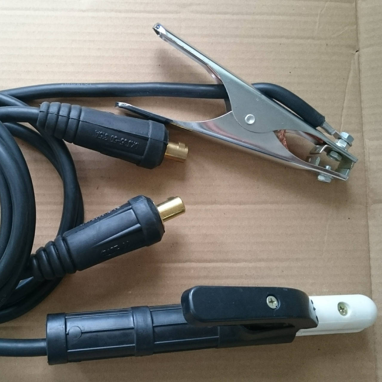 

Сварочные кабеля в сборе от СВАРМАСТЕР ММА225 3 метра(1,7+1,3).