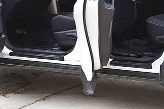 Накладки на внутрішні пороги дверей Toyota Rav4 2013-2018 р. в. Тойота Рав4