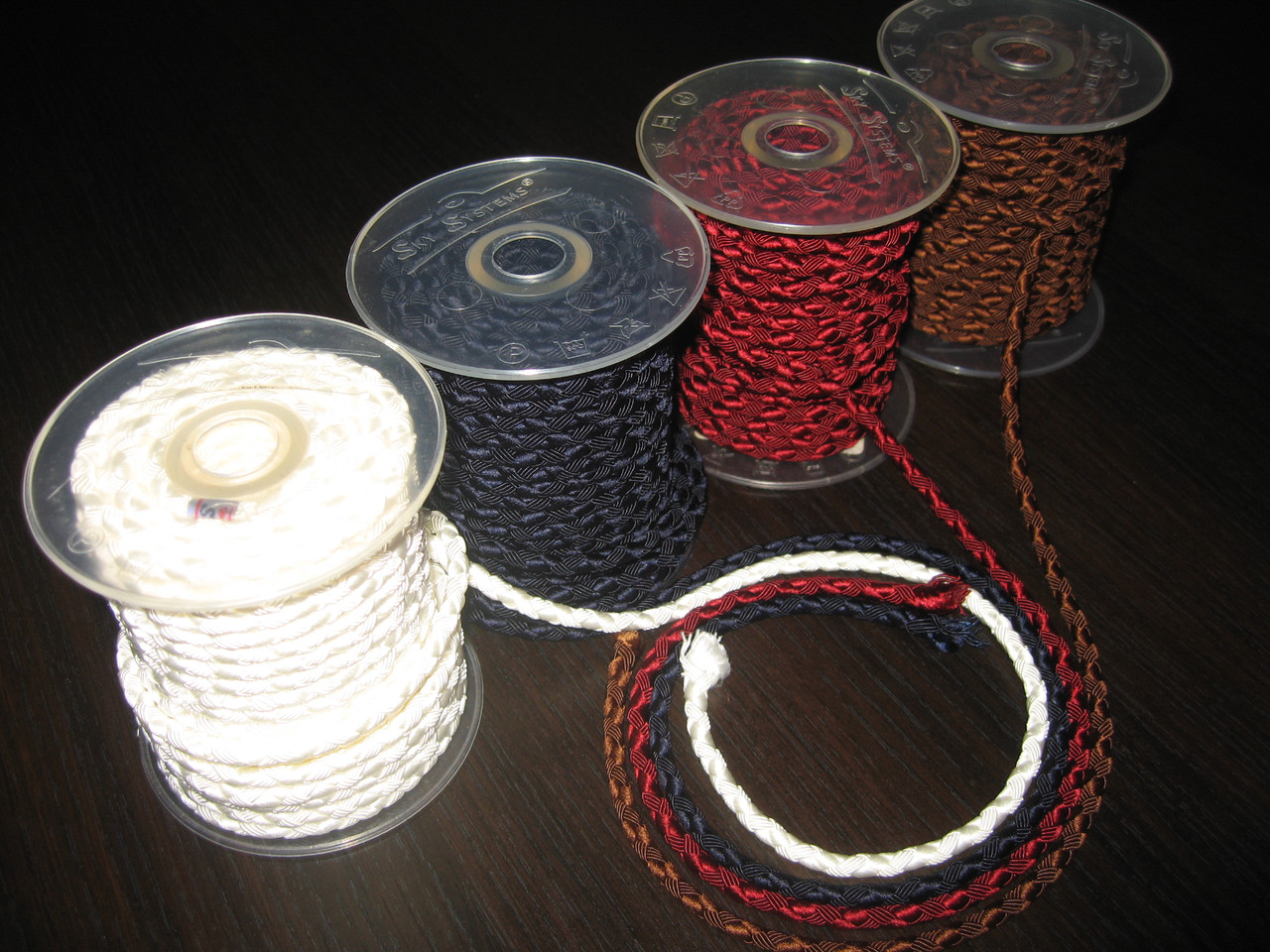 Шовк круглий плетений