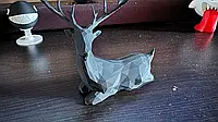 Статуетка олень що лежить у стилі low poly для інтер'єру. Aivory