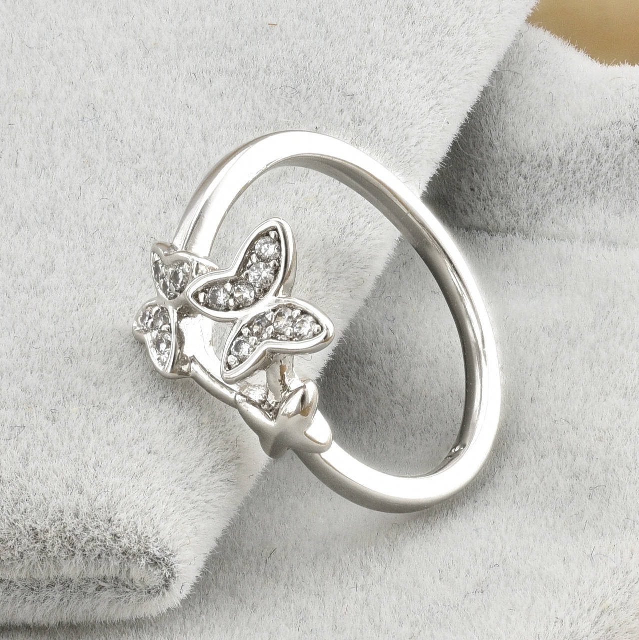 

Кольцо Xuping 35324 белые фианиты позолота Белое Золото размер 19