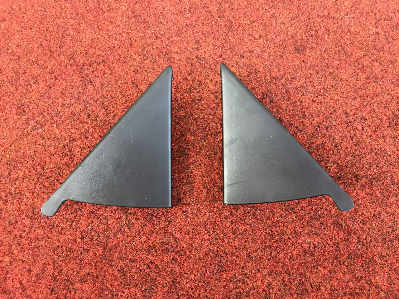 

Заглушка зеркала Mitsubishi Pajero Sport MR109273, MR109274