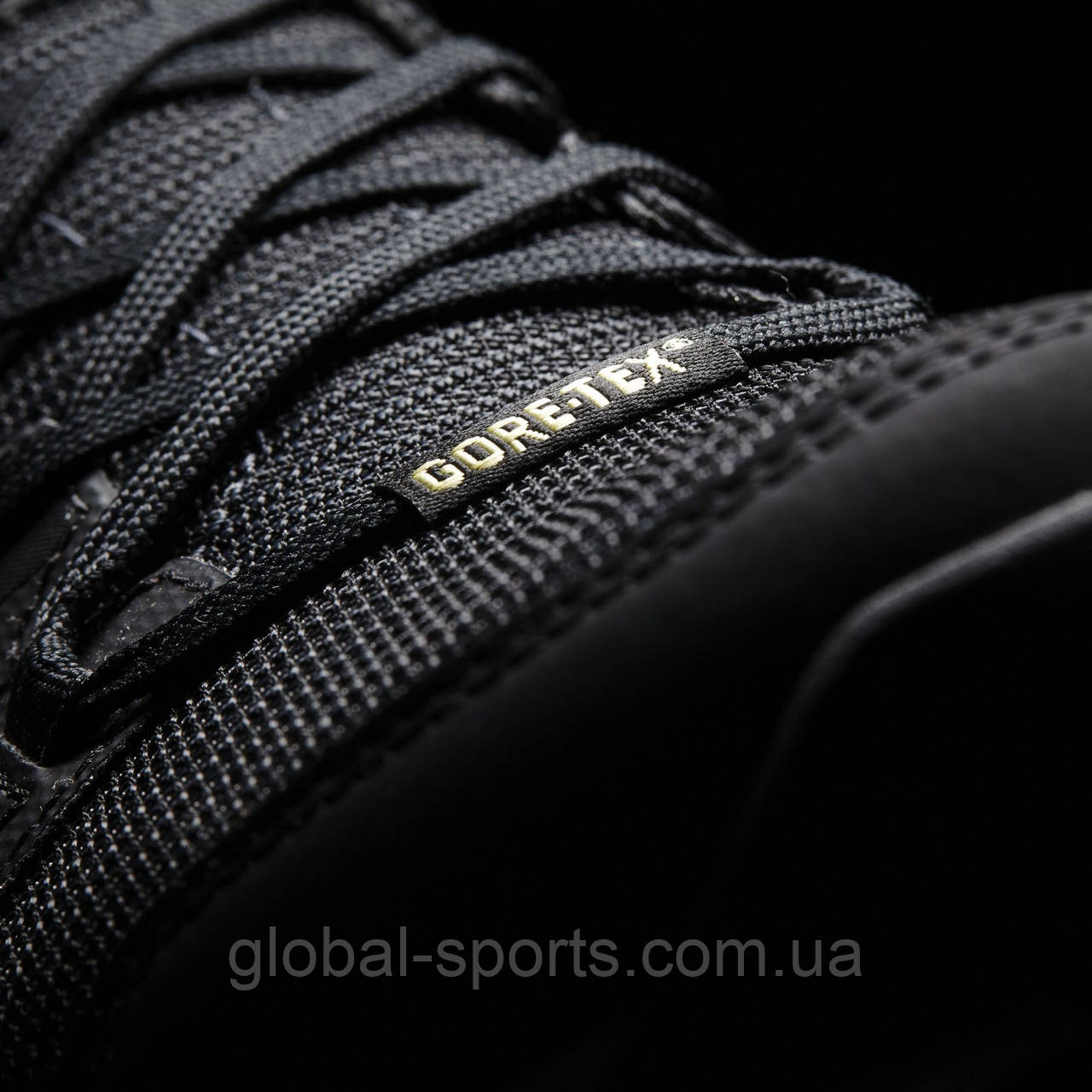 S82877 adidas store