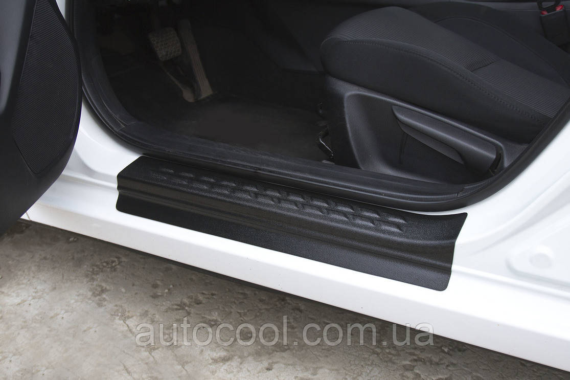 Накладки на внутрішні пороги дверей Mazda 3 седан 2013+ р. в. Мазда 3, фото 1
