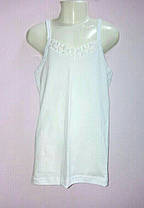 Біла майка для дівчинки на тонких бретельках з мереживом