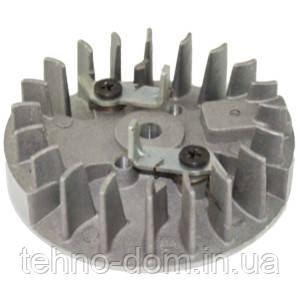 Маховик магнето 4500/5200 з металевими собачками для бензопилки GoodLuck