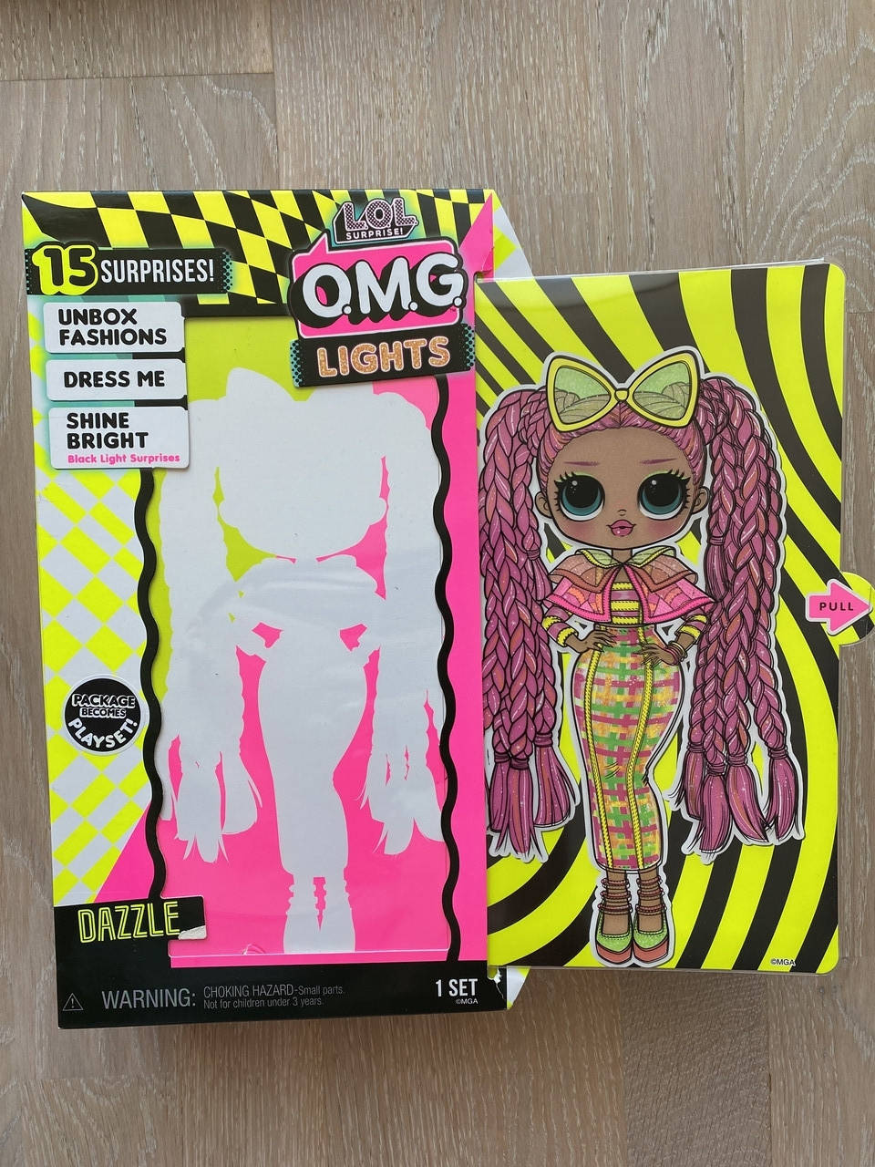 

Кукла LOL OMG неоновая Даззл ЛОЛ Lights Dazzle Fashion Сюрприз Сюрприз Оригинал светящаяся