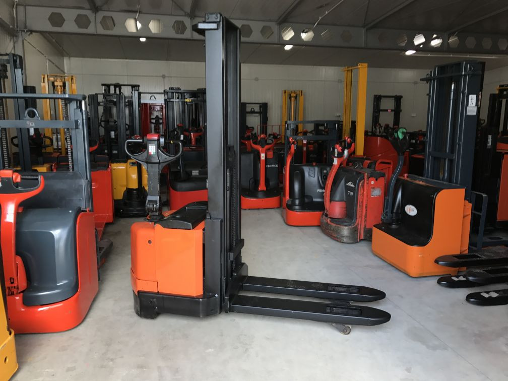 Штабелер електричний поводковий Toyota BT 1,2т 3.3м 2016-батареї