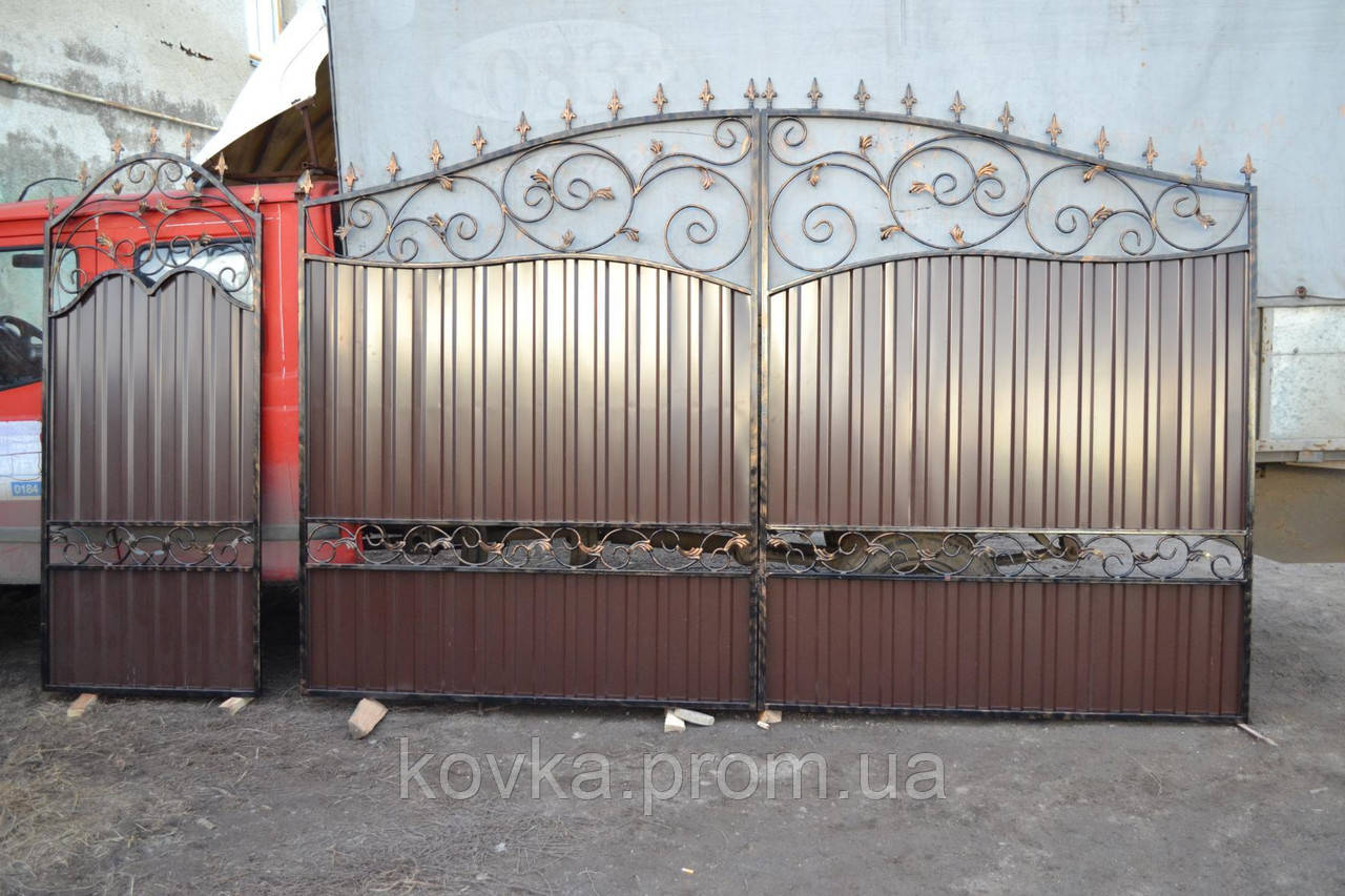 Распашные ворота и калитка с коваными элементами, код: Р-0127 - фото 4 - id-p294346056