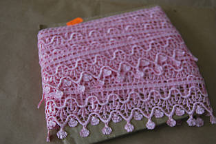 Плетена тасьма рожева смаленькими китицями