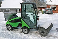 Снігоприбирач зі щіткою Nilfisk-Egholm City Ranger 2250 Snow Sweeper