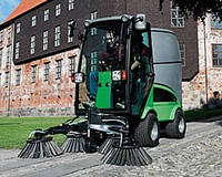 Уличная подметально-уборочная машина Nilfisk-Egholm City Ranger 2250 Suction Sweeper