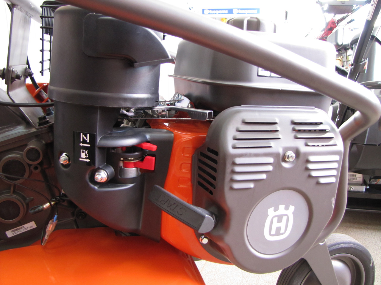 Культиватор Husqvarna TF 230 - фото 4 - id-p406630782