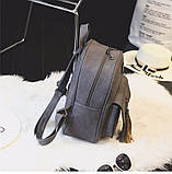 Рюкзак жіночий матовий з пензликами і кишенею (сірий), фото 3