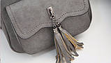 Рюкзак жіночий матовий з пензликами і кишенею (сірий), фото 9