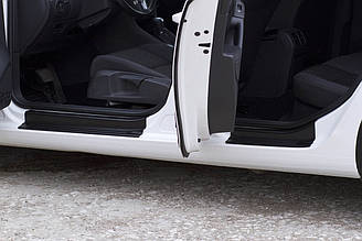 Накладки на внутрішні пороги дверей Volkswagen Golf VI 2009-2012 р. в. Гольф 6