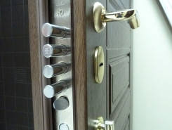 Двері серії Комфорт (двухключевая Моттура)