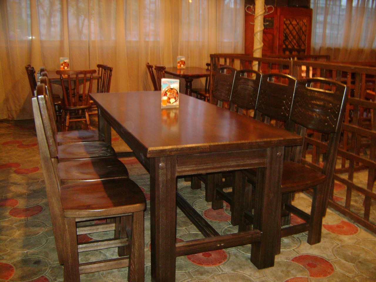 Стол для баров, ресторанов из натурального дерева от производственной ...