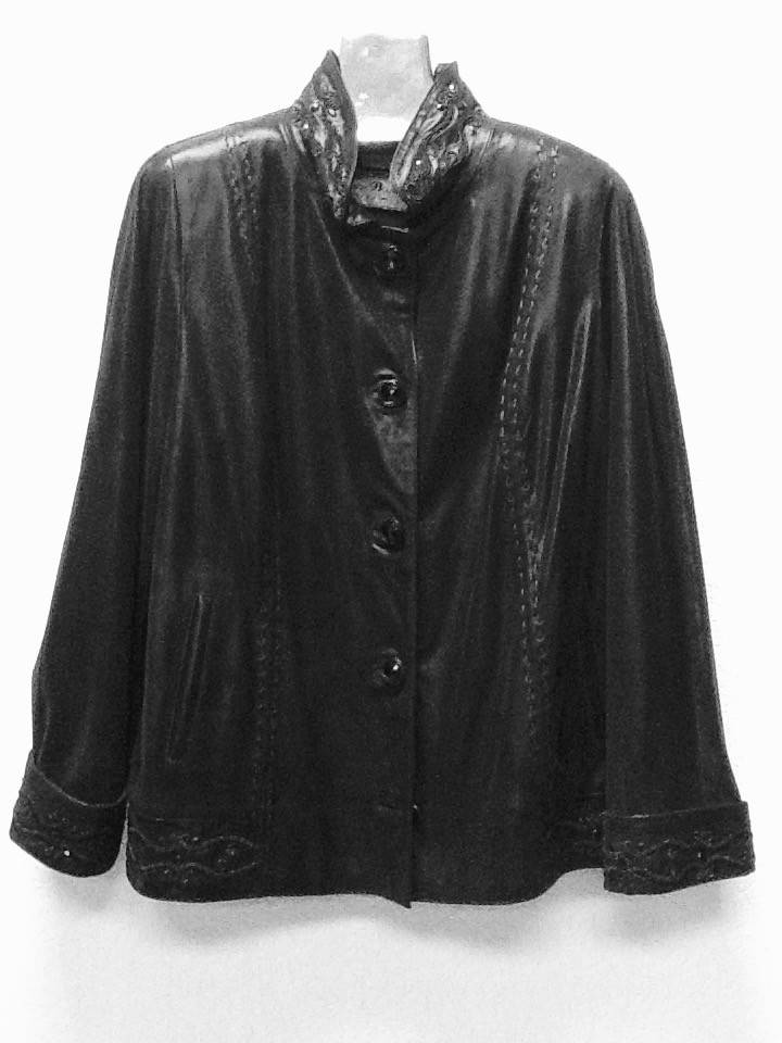 Шкіряна натуральна жіноча куртка на ґудзиках із коміром стійка РОЗМІР+ чорна в бронзовому накаті