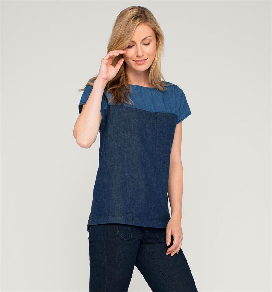 Жіноча джинсова футболка C&A (розмір XS) синя