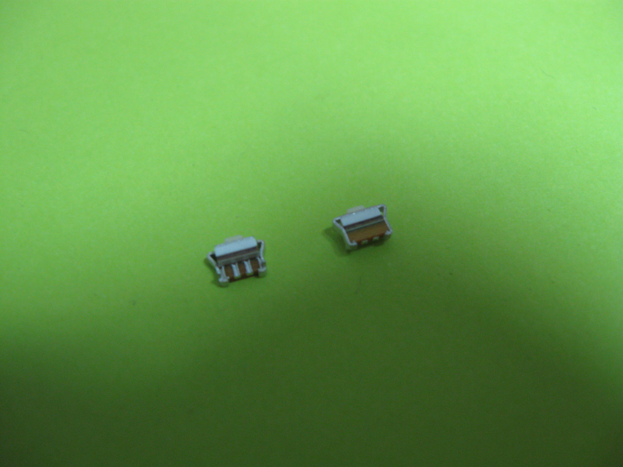 Кнопка звуку для мобільних телефонів Samsung B5512, B7722, B7722i, C3312, c3330 msa, C3752, C3782, E2530,