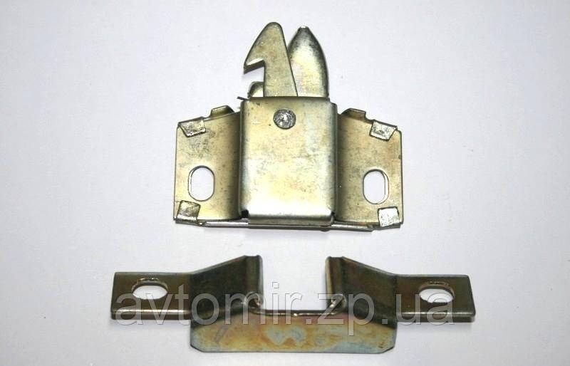 Механізм кришки багажника Ваз 2101