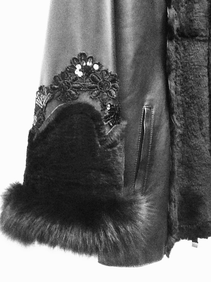 Кожаная женская куртка с капюшоном с мехами на съемной подстежке - фото 5 - id-p511742894