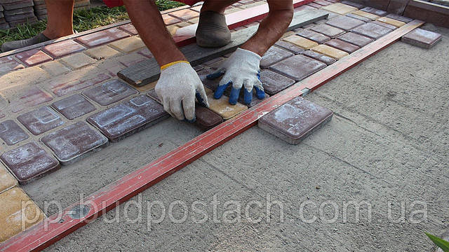 Як класти тротуарну плитку: технологія укладання, хитрості