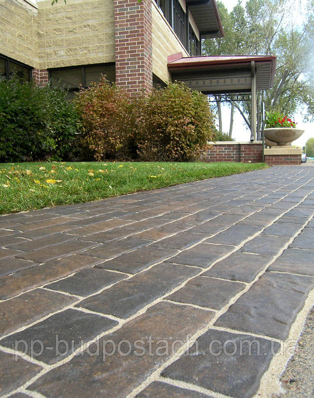Практичне і елегантне оформлення тротуарних доріжок Практичне і елегантне оформлення тротуарних доріжок