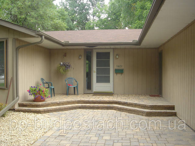 Практичне і елегантне оформлення тротуарних доріжок Практичне і елегантне оформлення тротуарних доріжок