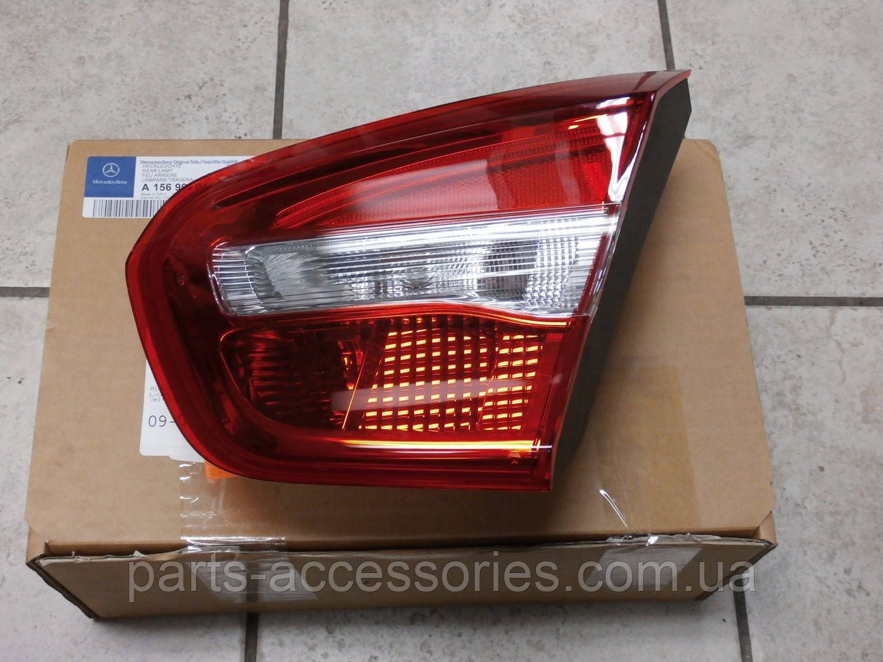 Mercedes GLA GLA-Class X156 2013-2019 Задній правий ліхтар внутрішній у кришку багажника Новий Оригінал