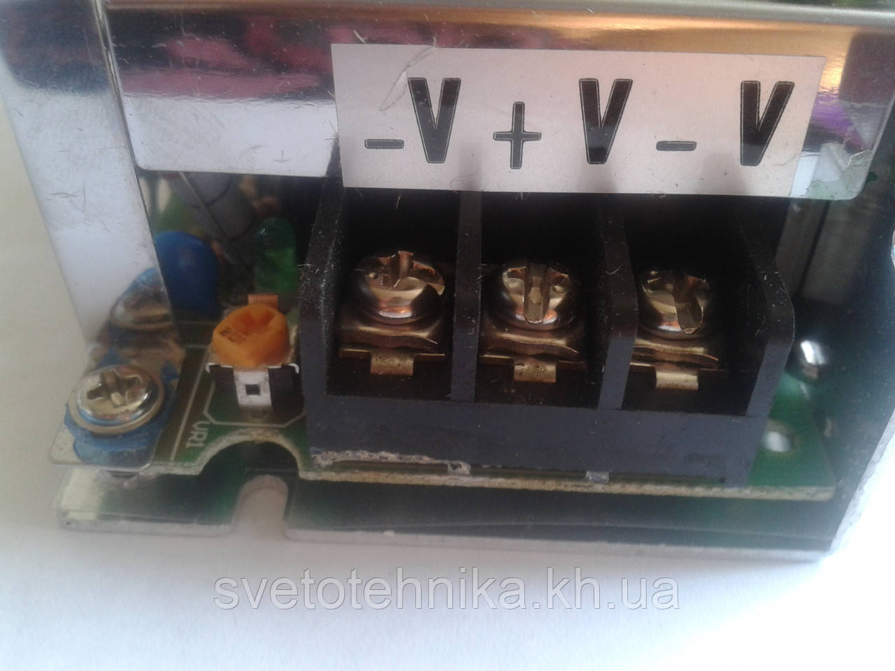 Блок питания понижающий для светодиодных лент 12V 100Вт мини (8.3А) - фото 3 - id-p34338444